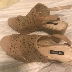 New never worn tan sandals